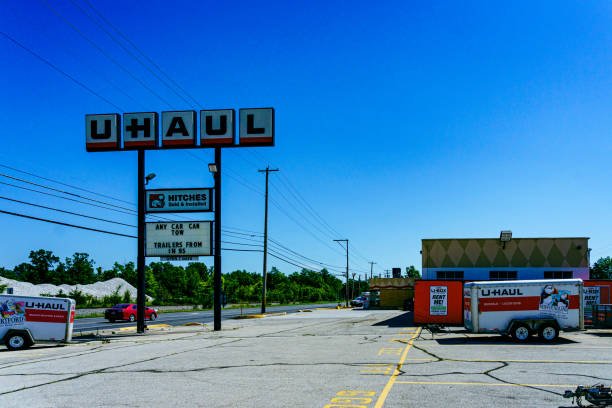How to Choose the Right Truck Storage Space for Rent for Your Logistics Needs